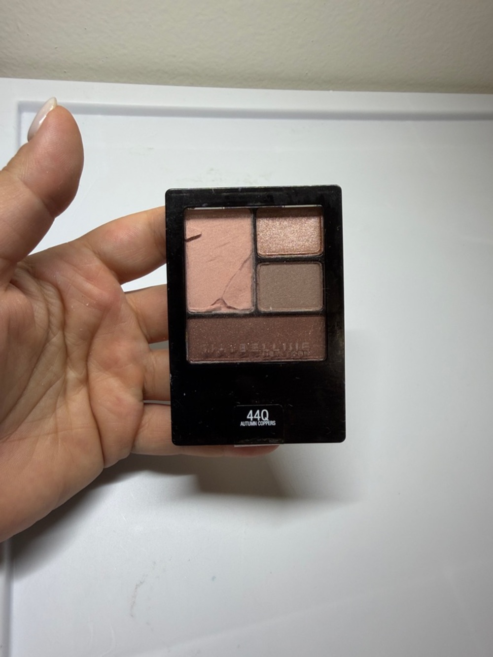 4-Color Eyeshadow Palette - Autumn Coppers (440) brocken